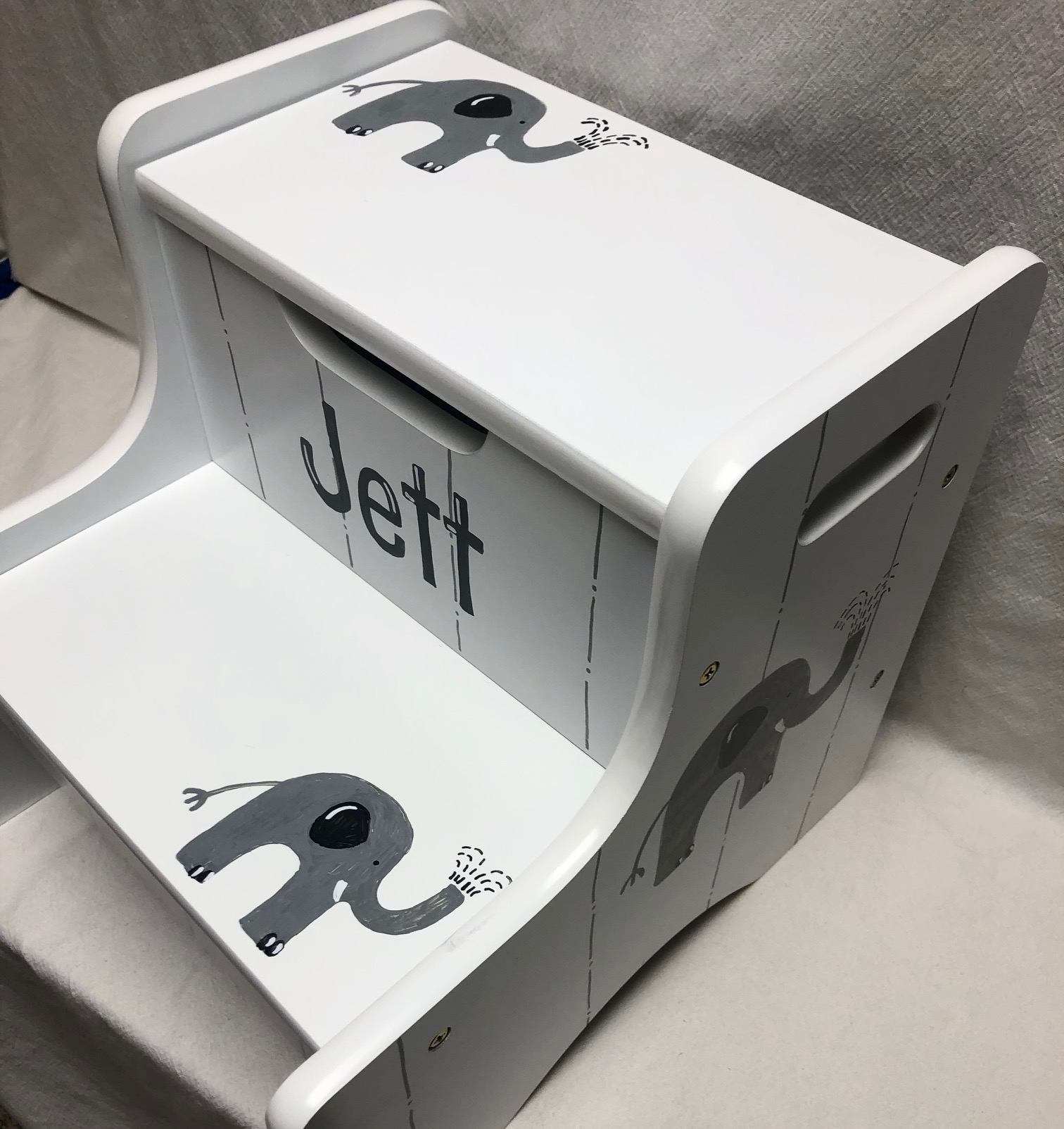 Little elephant 2-step step stool