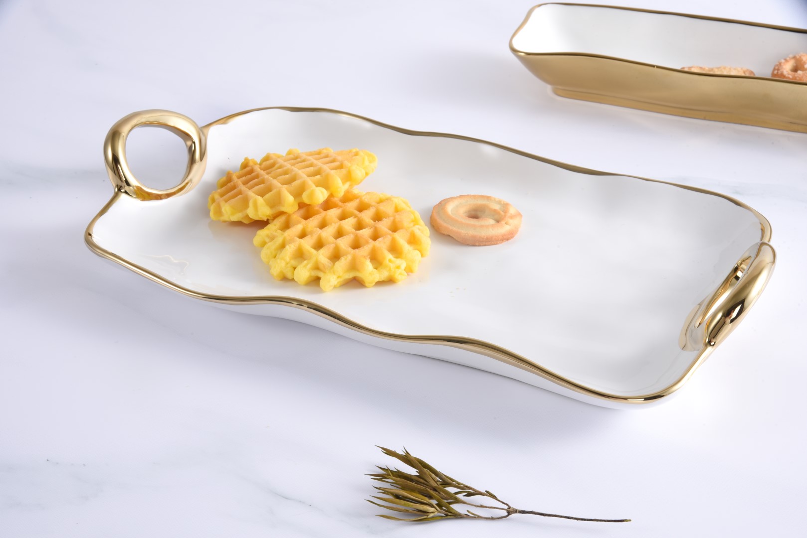 Porcelain platter - gold - 2 left! - Image 3