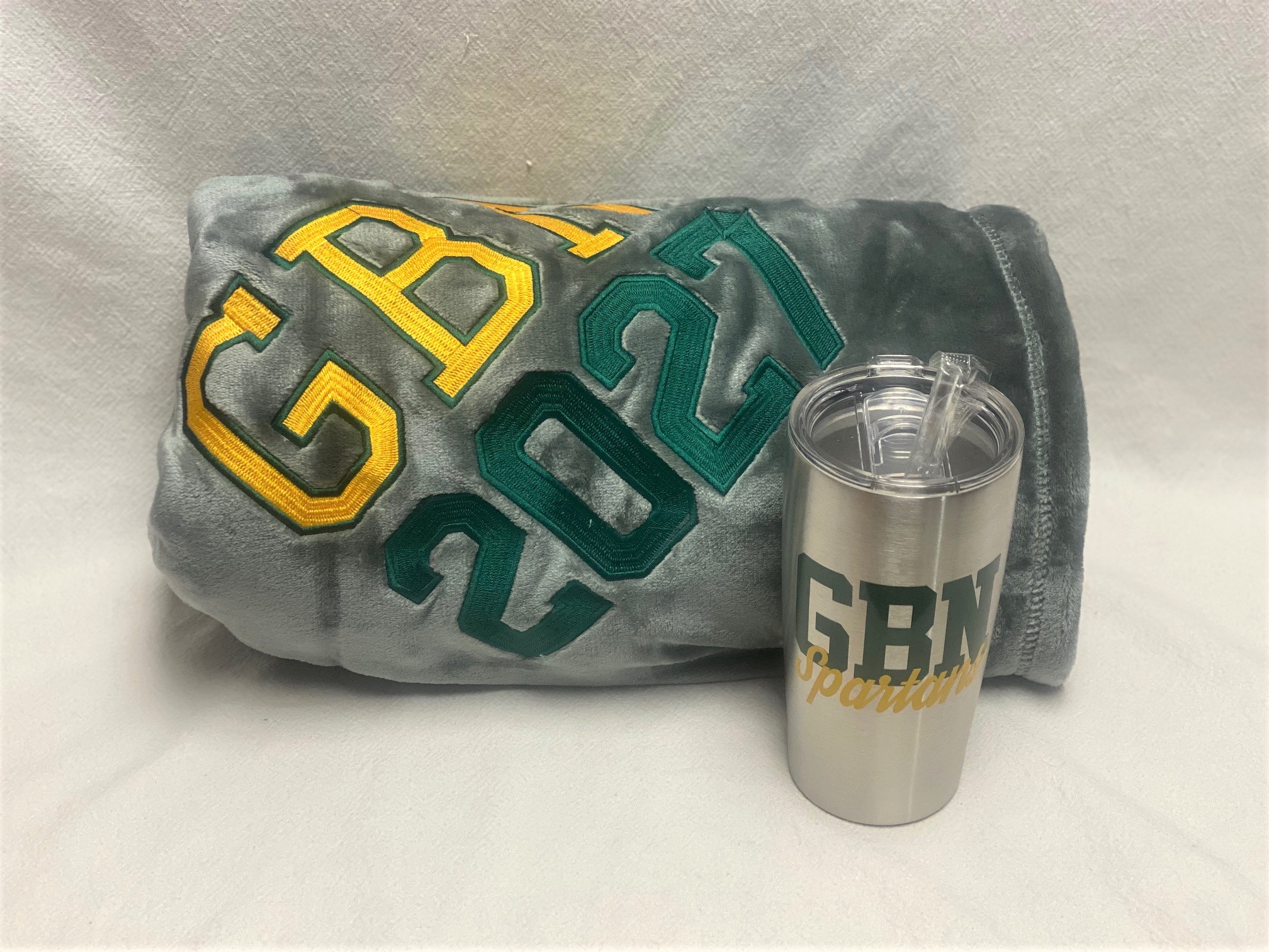 Fleece blanket and tumbler set - for any school - Image 3