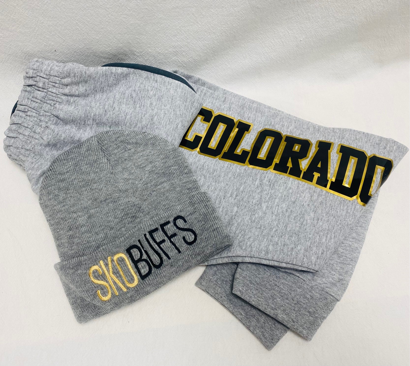 Gift set - joggers and beanie hat - available for any school