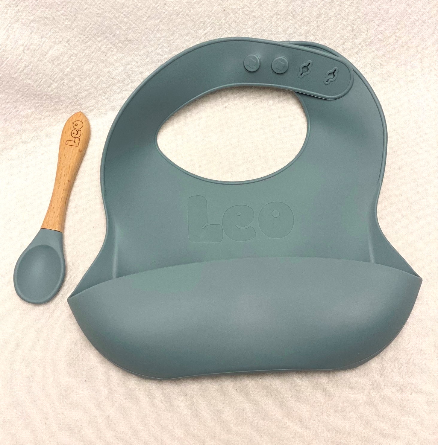 Bib and spoon set - silicone - Image 5