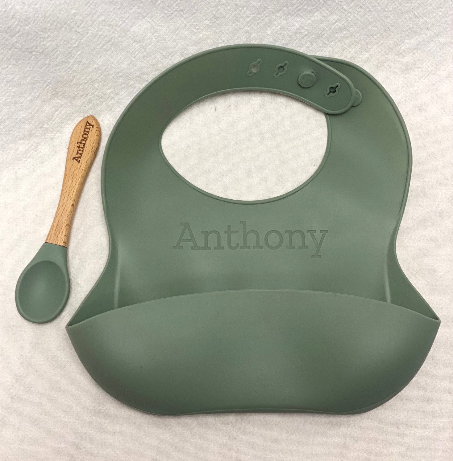 Bib and spoon set - silicone - Image 4