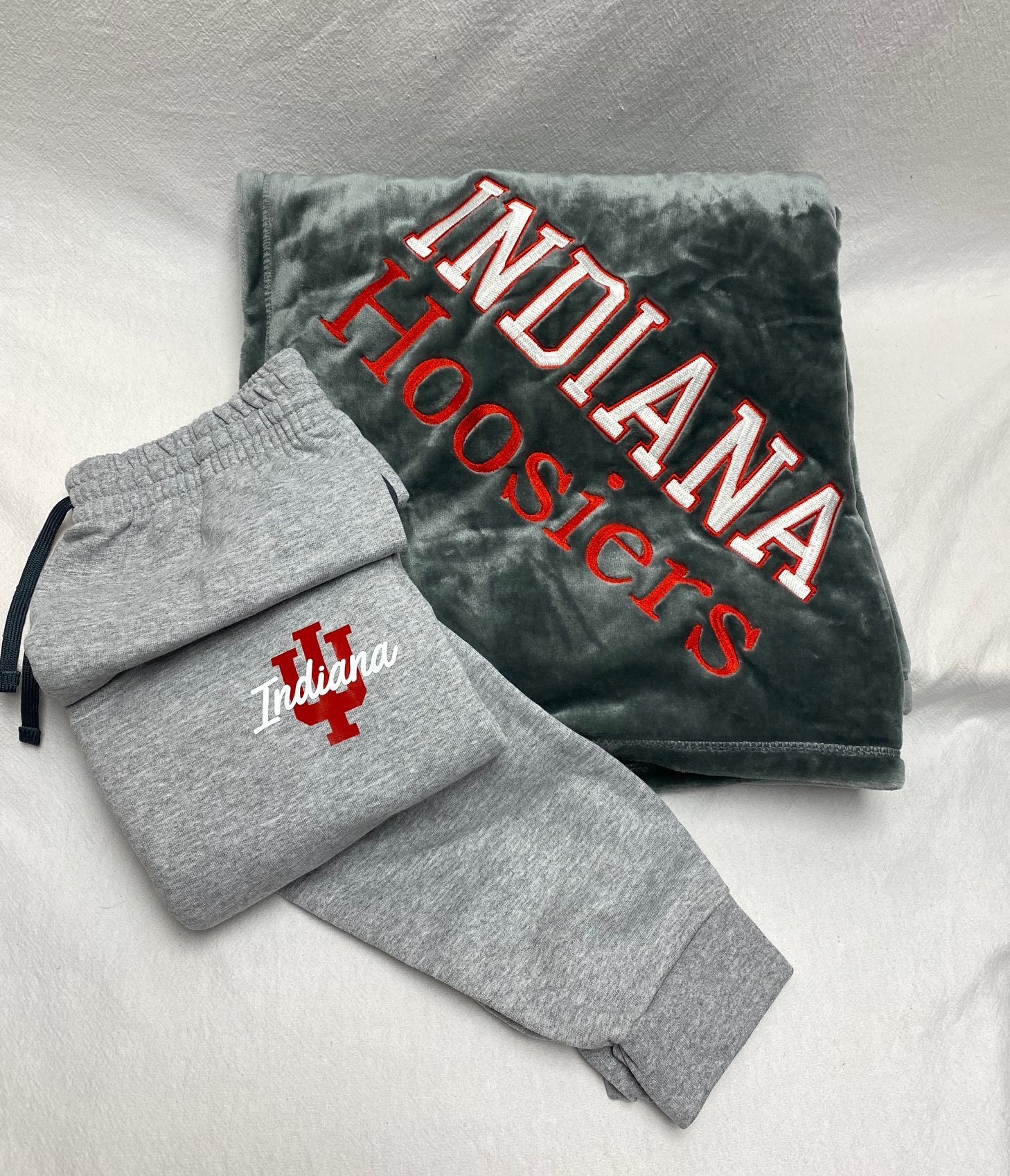 Gift set-fleece blanket and joggers - custom made for any school!