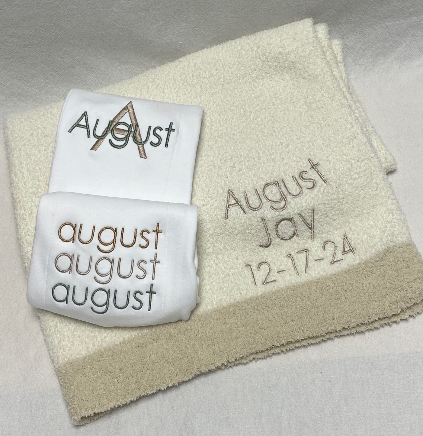 Burp cloth embroidered set - grey neutrals - Image 2